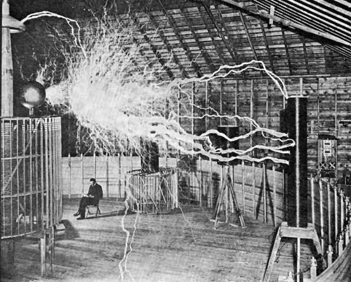 Nikola Tesla blesky kondenzátor